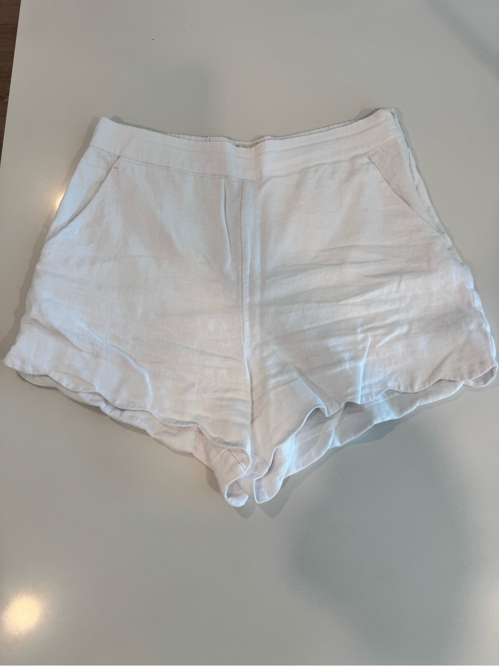 Abercrombie & Fitch White High-Waist Scalloped Linen Shorts